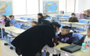 開(kāi)學(xué)第一天：寶貝，我真想你們！校長(zhǎng)親切問(wèn)候孩子們。