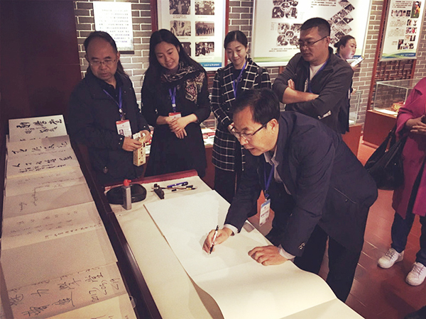 5d64e044c2b44.jpg 5d64e044c2b44.jpg