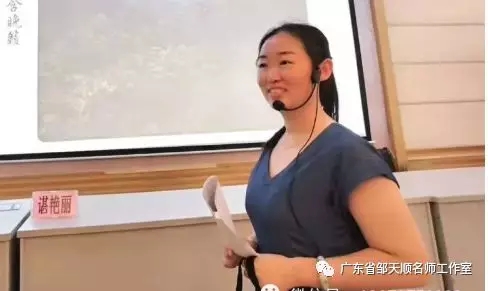 5d9d7c4b02151.jpg 5d9d7c4b02151.jpg