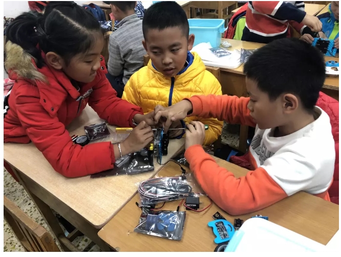 【精彩課堂】虹橋二?。涸趯W(xué)習(xí)中成長(zhǎng)，在實(shí)踐中進(jìn)步