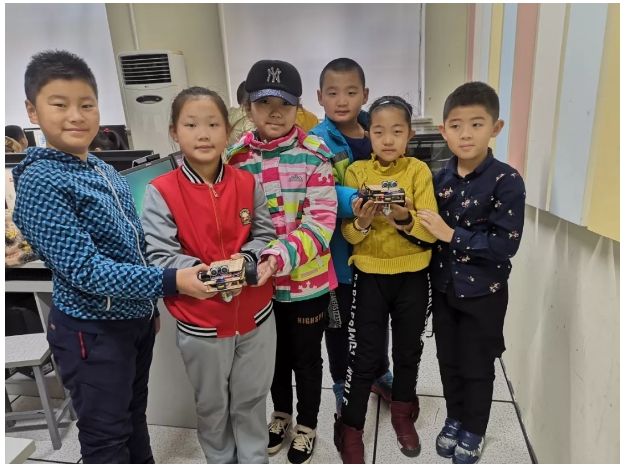 【課堂內(nèi)外】鐵嶺小學(xué)：意外之喜，Arduino機(jī)器人
