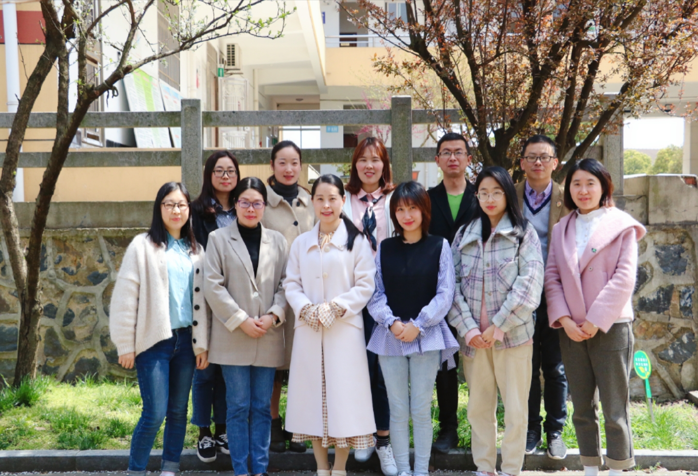 李桃工作室開展同課異構(gòu)課堂觀摩活動